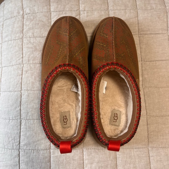 Ugg Platform Tasman Slippers - Picture 2 of 6